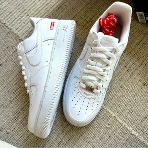 Nike Air Force 1 Low Supreme